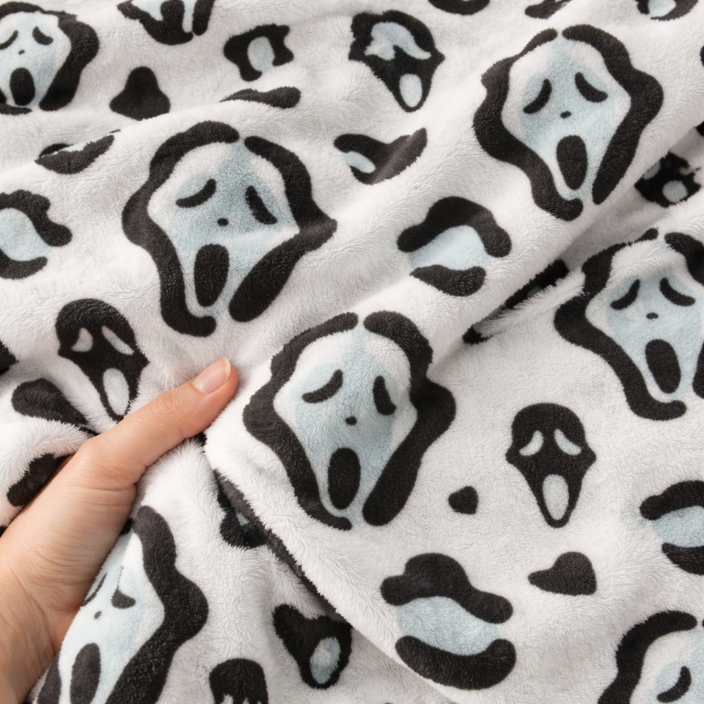 Ghost XR1103001CL Fleece Blanket